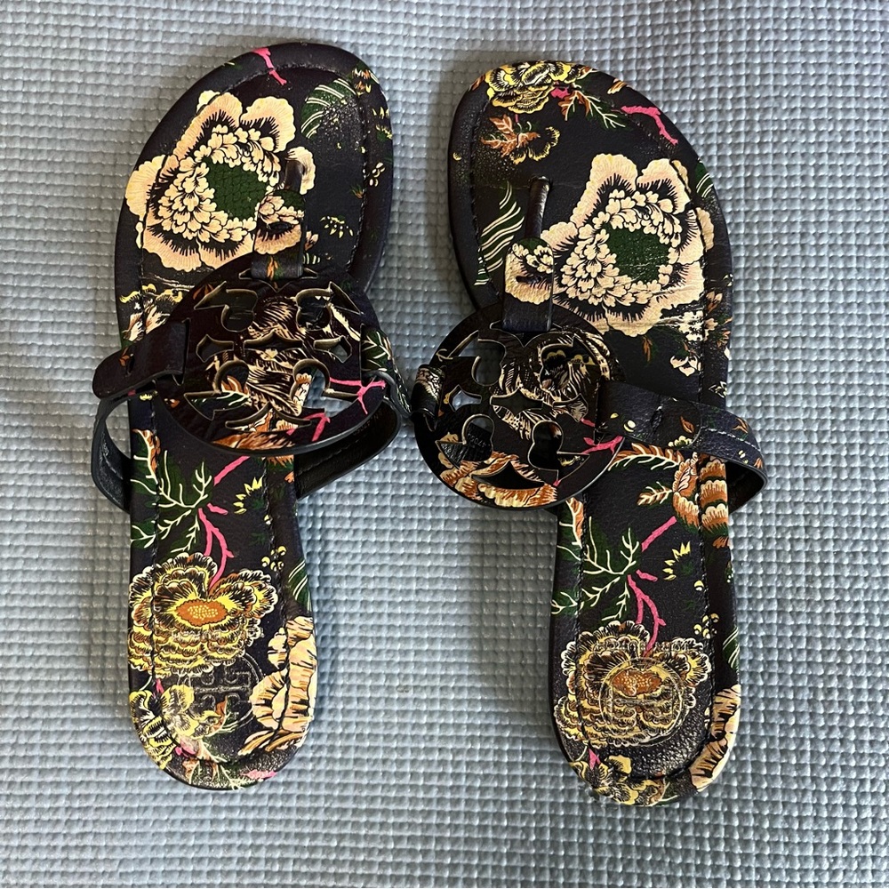Authentic Tory Burch sandals.